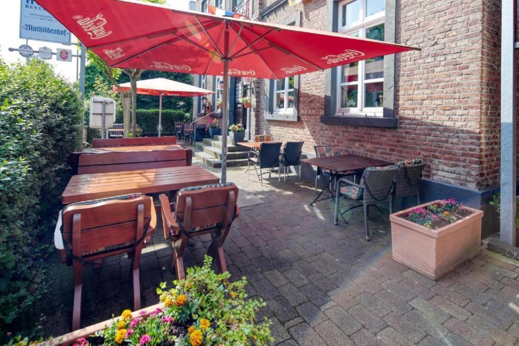 Hotel Restaurant Mathildenhof Pulheim Eksteriør bilde